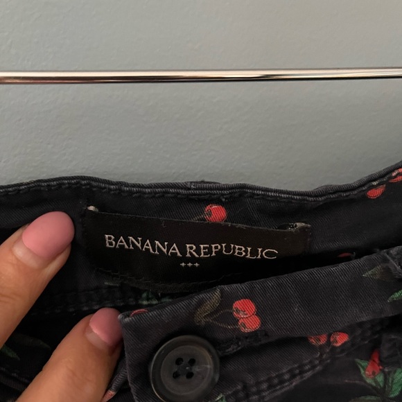 Banana Republic Shorts - Picture 2 of 3